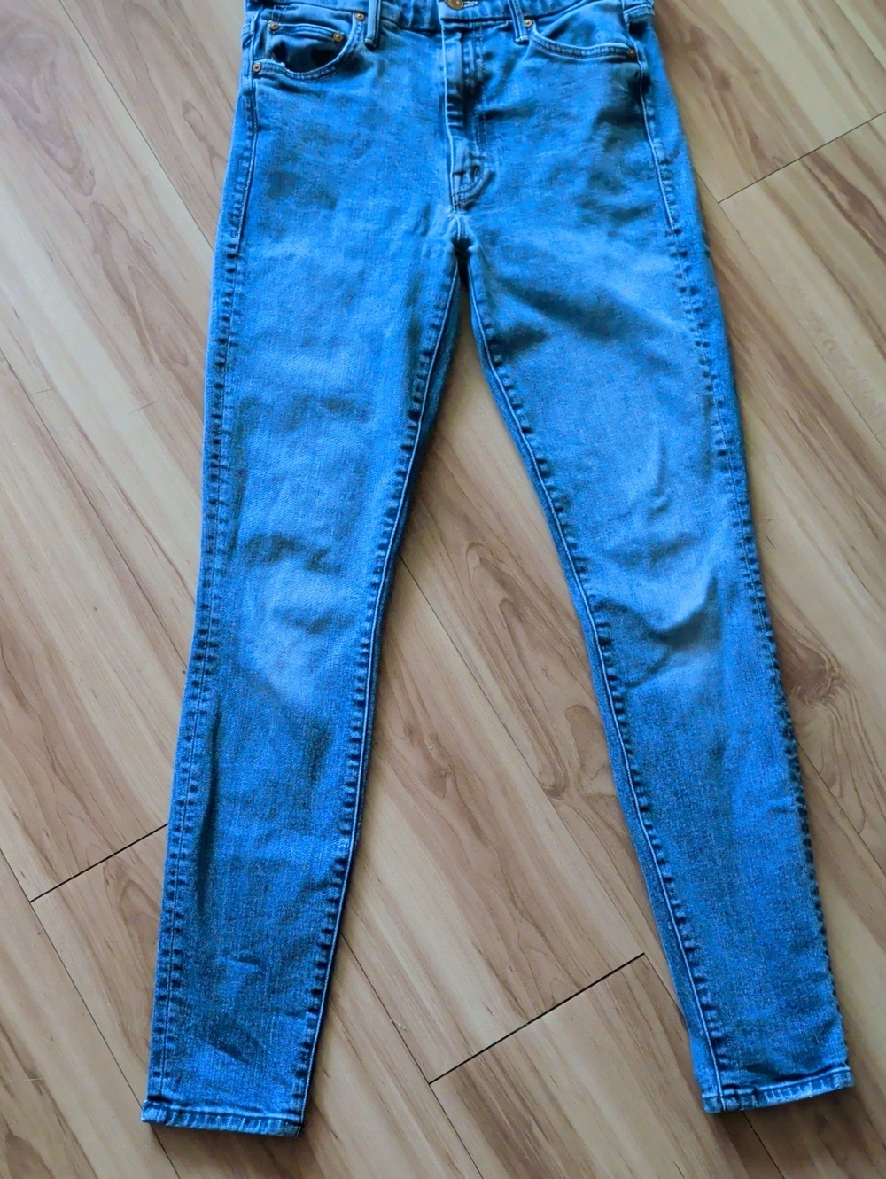 MOTHER Skinny High-Rise Jeans in Blue Wash